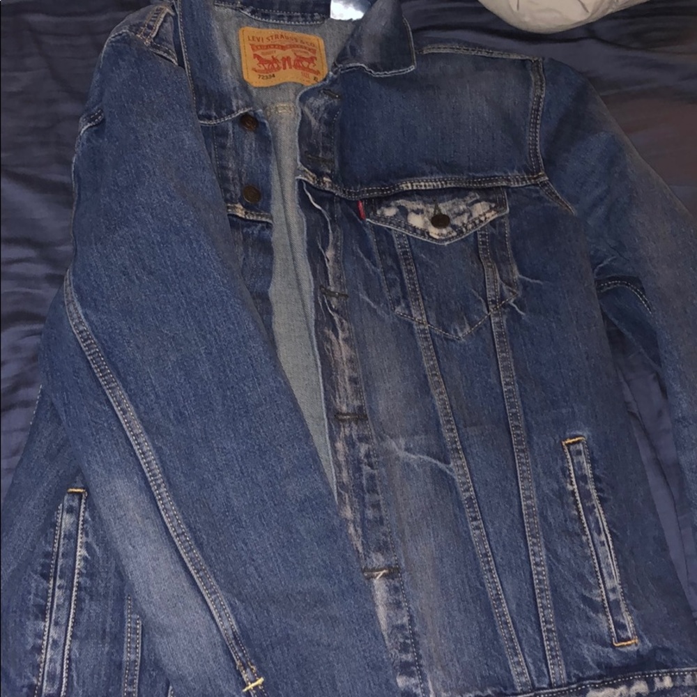 Levi’s Jean jacket - Picture 2 of 4